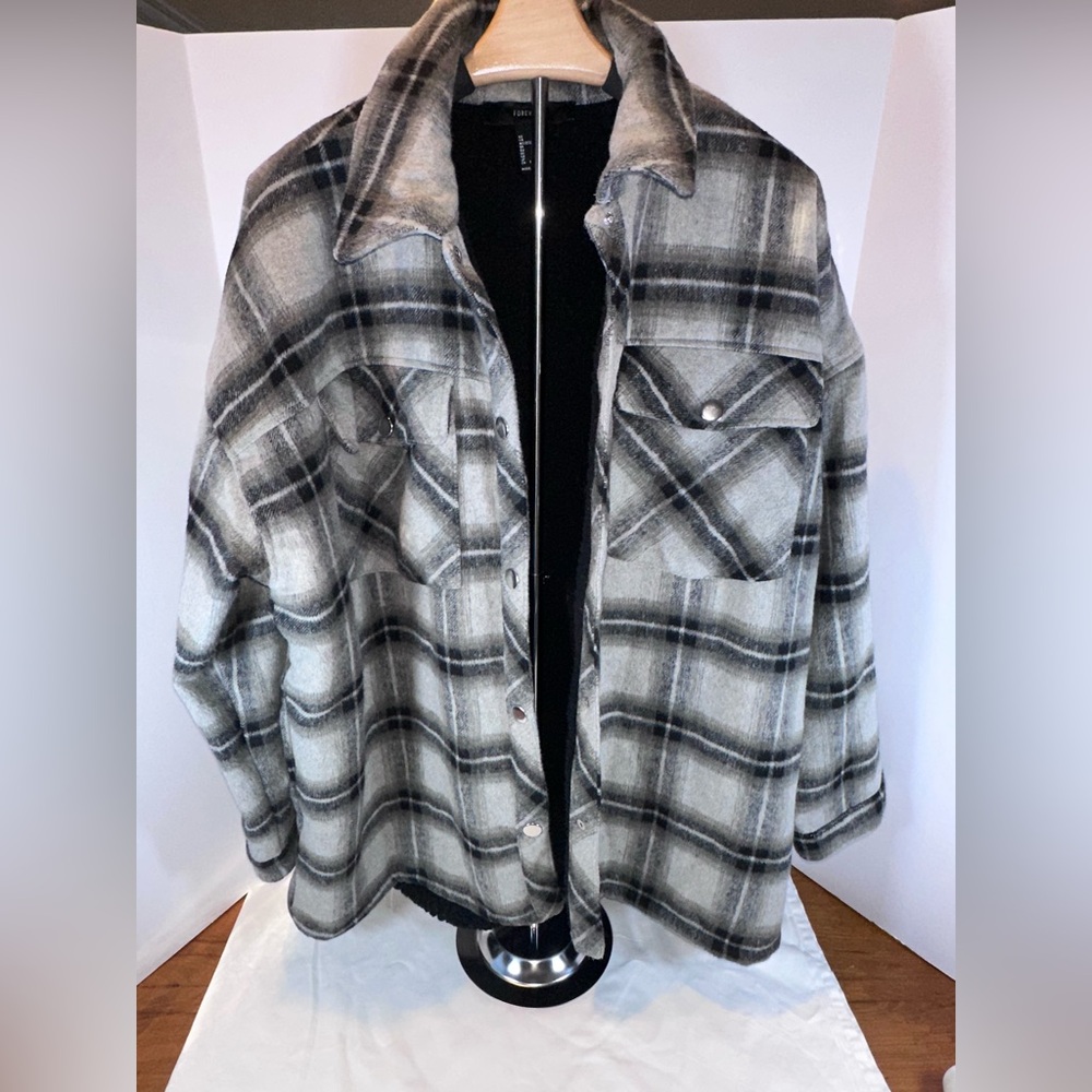 Flannel jacket black and gray Forever 21 plaid flannel shirt jacket size XL